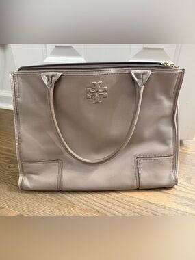 Tory Burch Ella Leather and canvas Tote in Taupe/ gray